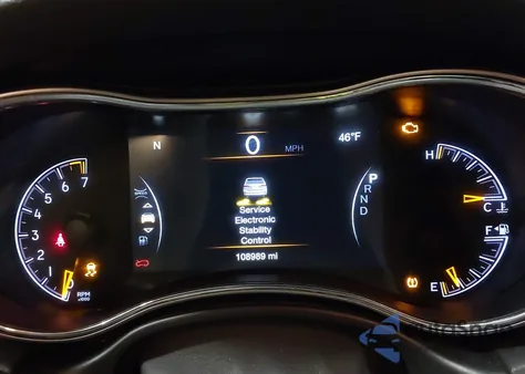 2019 Jeep Grand Cherokee Altitude 4X4 z USA, uszkodzony, nr VIN 1C4RJFAG4KC670056